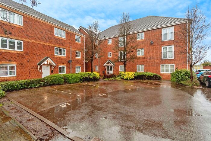 2 Bedroom Flat For Sale In The Avenue, Wednesbury, WS10