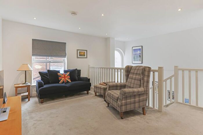 1 Bedroom Maisonette To Rent In Norwich Avenue West, Bournemouth, BH2