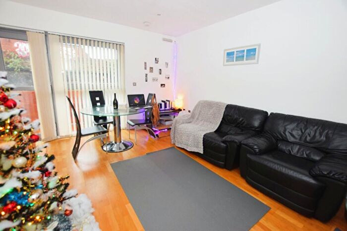 1 Bedroom Flat To Rent In The Lock Building, Whitworth Street West, Southern Gateway, Manchester, M1