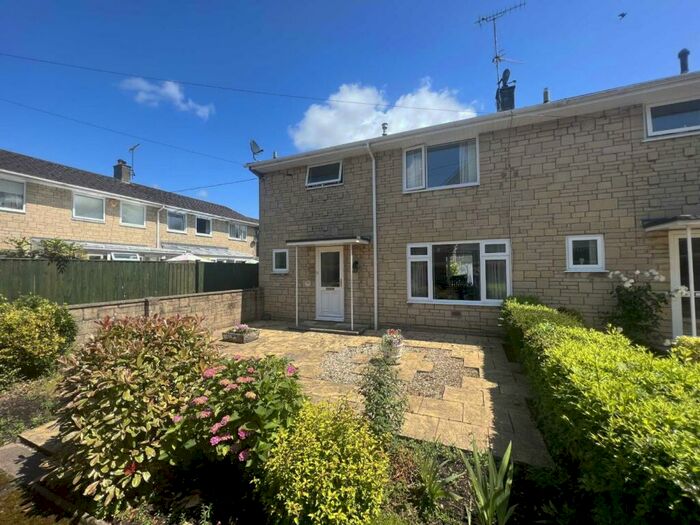 3 Bedroom Semi-Detached House To Rent In Ty Brith Gardens, Usk, NP15