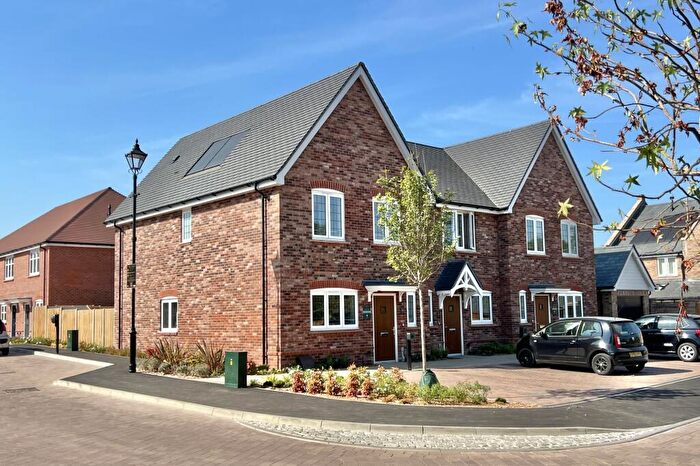 3 Bedroom End Of Terrace House For Sale In The Orchards, Leighwood Fields, GU6