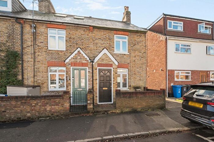 2 Bedroom End Of Terrace House For Sale In Gordon Road, Windsor, SL4