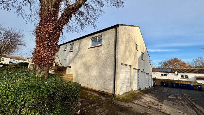 2 Bedroom Flat To Rent In Broadmeadows, Fatfield, Washington, NE38