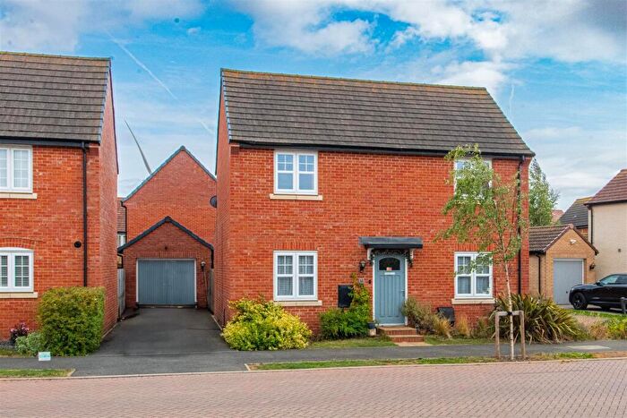 4 Bedroom Detached House For Sale In Buckby Drive, Burton Latimer, NN15