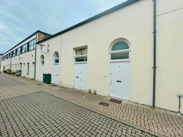 1 Bedroom Terraced House To Rent In Island Centre Way, Enfield, EN3