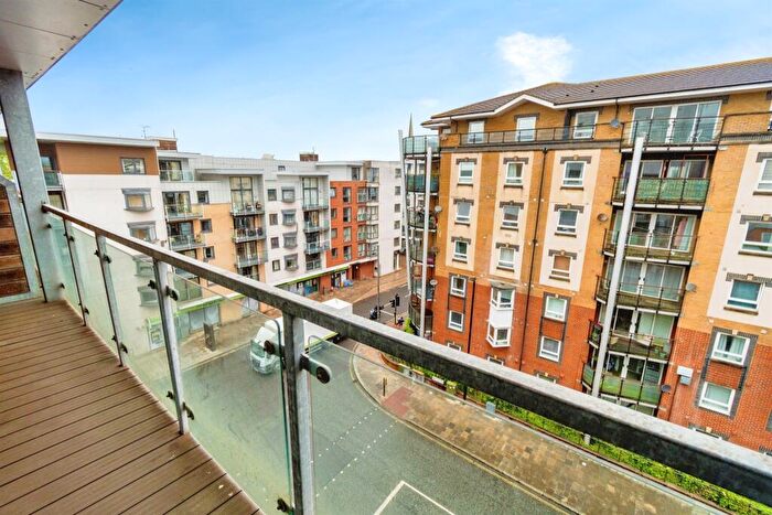 2 Bedroom Apartment For Sale In High Street, Southampton, SO14