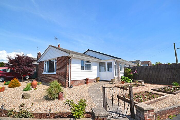 3 Bedroom Detached Bungalow For Sale In Ellerslie Close, Charminster, Dorchester, DT2