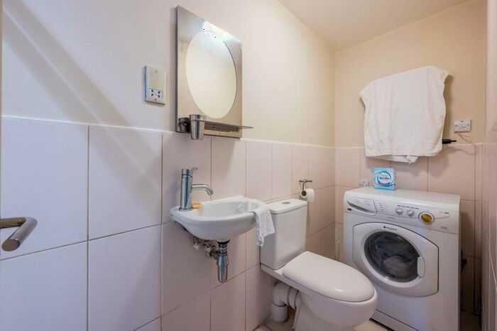 1 Bedroom Flat To Rent In Bishopsgate, , Bishopsgate, London, EC2N