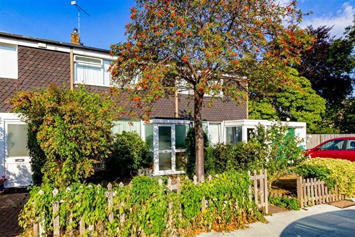 3 Bedroom Property To Rent In Cambridge Road, Teddington, TW11