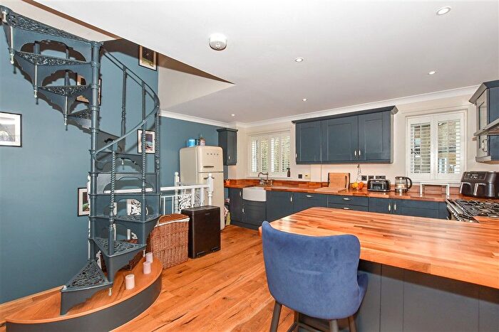 3 Bedroom Town House For Sale In Sandling Lane, Penenden Heath, Maidstone, Kent, ME14