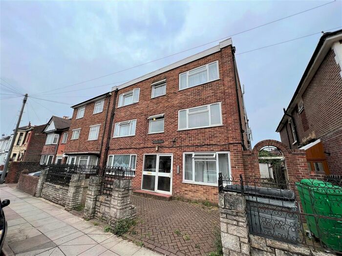 1 Bedroom Flat To Rent In Powerscourt Road, Portsmouth, PO2