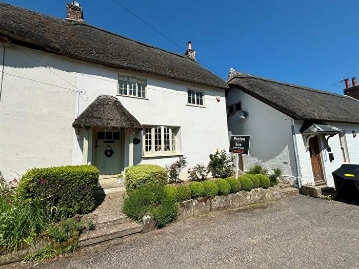 2 Bedroom Cottage For Sale In Higher Street, Okeford Fitzpaine, Blandford Forum, DT11