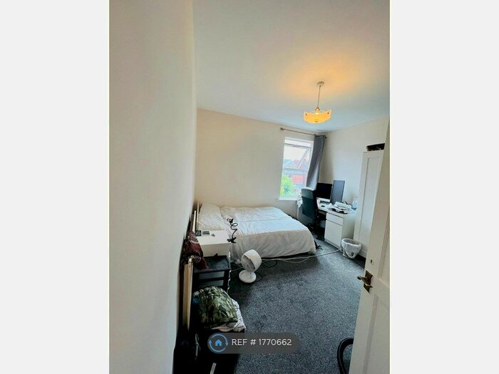 2 Bedroom Terraced House To Rent In Ewart Road, Nottingham, NG7