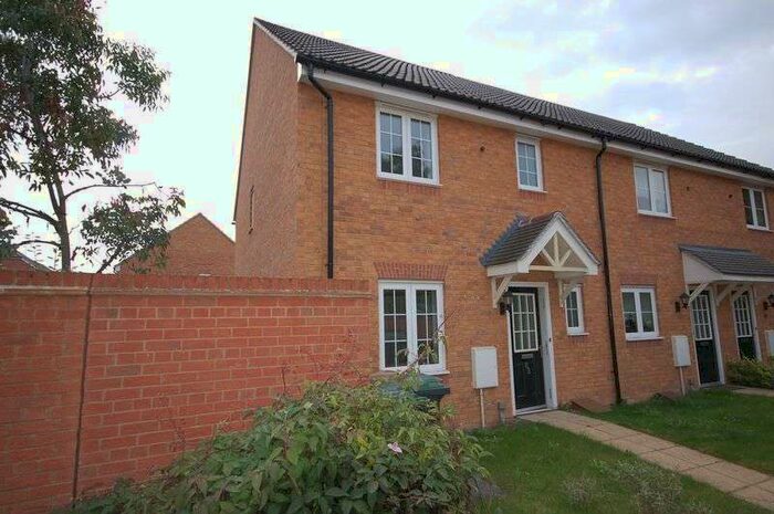 3 Bedroom Property To Rent In Franklins, Maple Cross, WD3