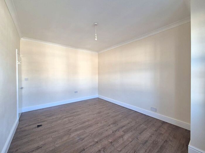 2 Bedroom Flat To Rent In Hathaway Road, Croydon, CR0