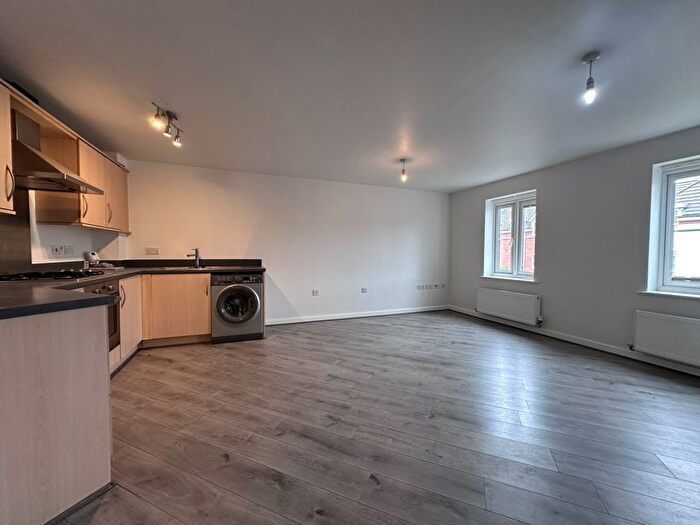 2 Bedroom Flat To Rent In Ceres Chase, Farnworth, Bolton, BL4