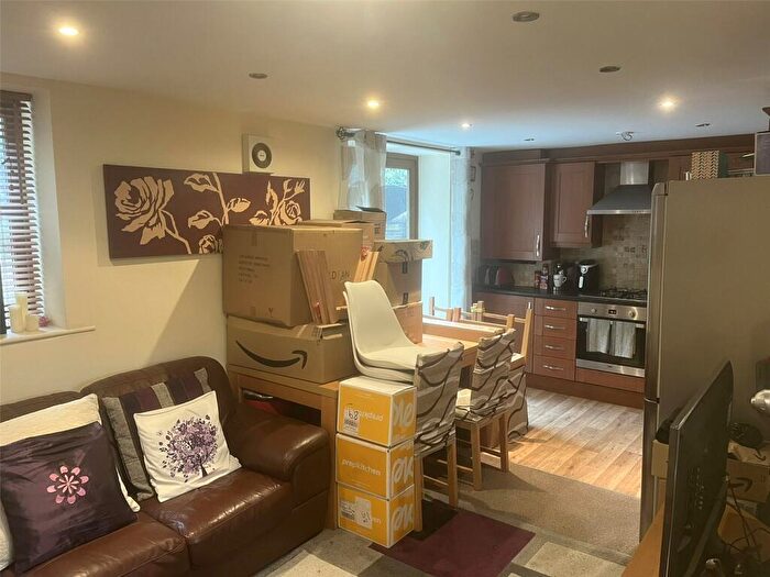 1 Bedroom Apartment For Sale In Beaconsfield House, Off Bennett Lane, Halifax, HX3