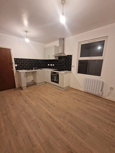 1 Bedroom Flat To Rent In Wood Street, London, E17