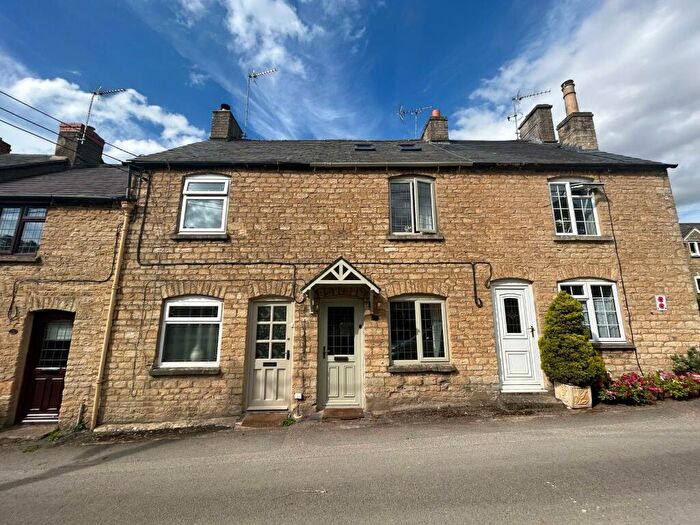 3 Bedroom Character Property To Rent In Rock Hill, Chipping Norton, OX7