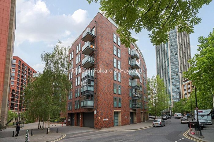 Flat To Rent In Surrey Quays Road, London, SE16