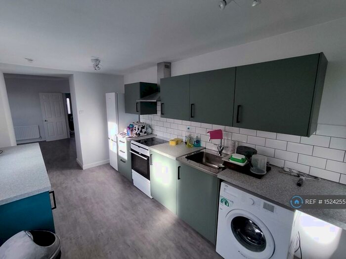 3 Bedroom Terraced House To Rent In Earl Street, Tredegar, NP22