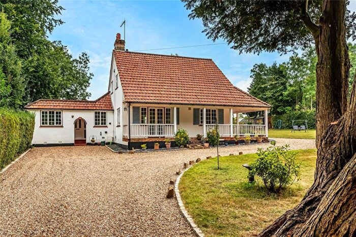 4 Bedroom Detached House For Sale In Shere Road, West Clandon, Surrey, GU4