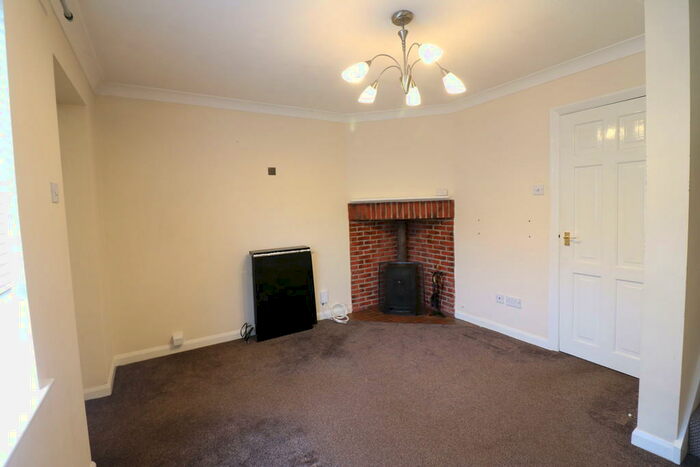 1 Bedroom End Of Terrace House To Rent In Watch House Lane, Doncaster, DN5