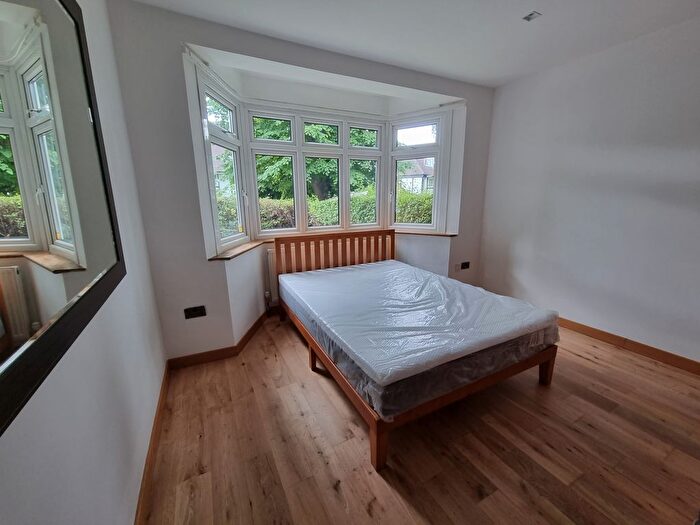 1 Bedroom Flat To Rent In The Ridgeway, Acton Town, London, W3