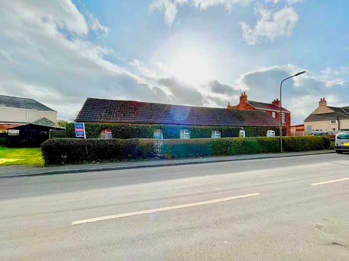 3 Bedroom Detached House For Sale In School Road, South Killingholme, Immingham, DN40