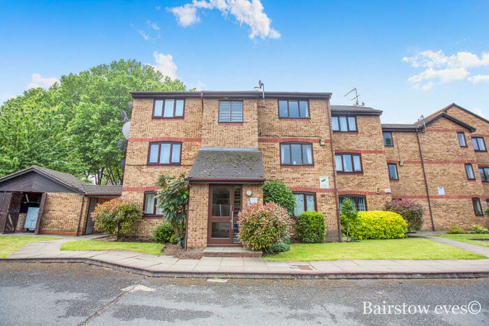 1 Bedroom Flat To Rent In Britten Court, Abbey Lane, Stratford, E15
