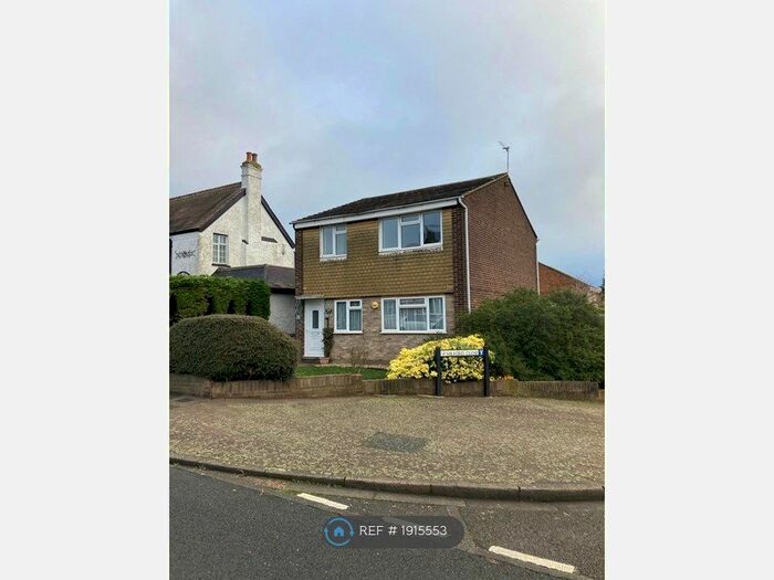 2 Bedroom Maisonette To Rent In Westergate Road, London, SE2