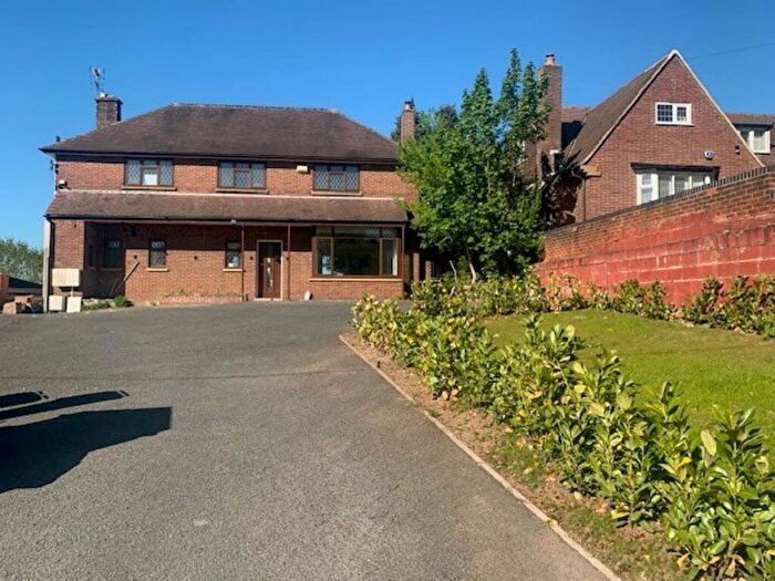 4 Bedroom Detached House To Rent In Bedroom Detached House, Manor Road, Littleover, DE23