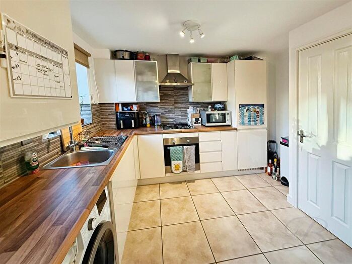 3 Bedroom Terraced House For Sale In Oyster Way, Warsop, Mansfield, NG20
