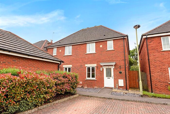 3 Bedroom Semi-Detached House To Rent In Barley Gardens, Winnersh, RG41