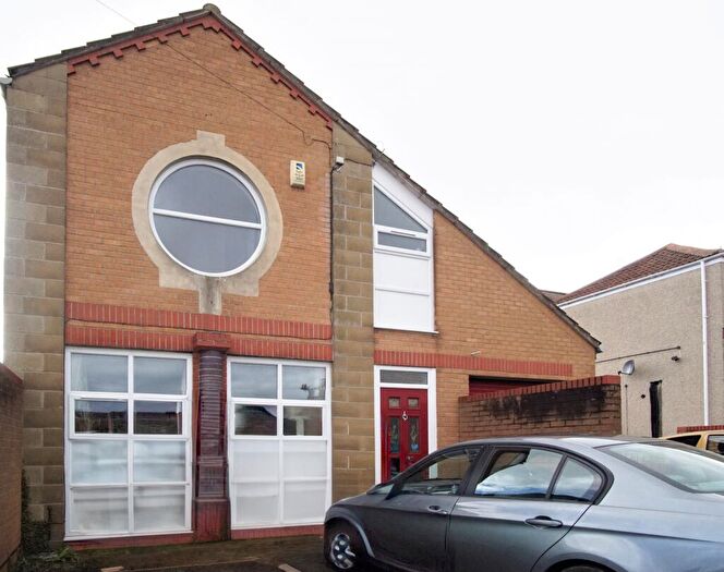 2 Bedroom Detached House To Rent In Bridge Walk, Horfield, Bristol, BS7