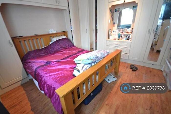 5 Bedroom Semi-Detached House To Rent In Kings Road, Harrow, HA2