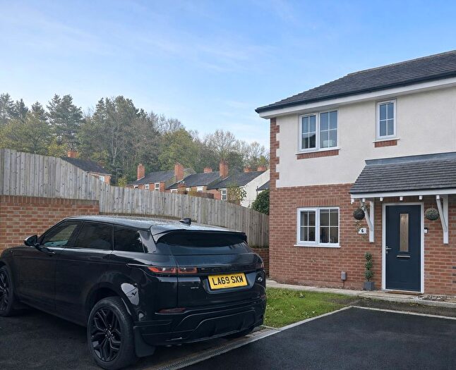 2 Bedroom Semi Detached House For Sale In Pennant Drive, Birmingham, Halesowen, B63