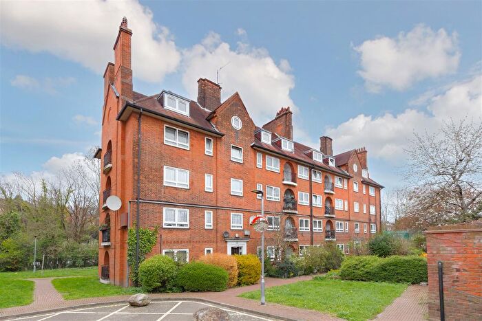 1 Bedroom Flat For Sale In South End Close, Hampstead, NW3