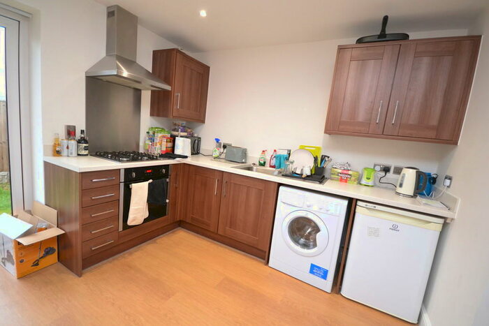 2 Bedroom Ground Flat To Rent In Flat, Park View Court, West Bridgford, NG2