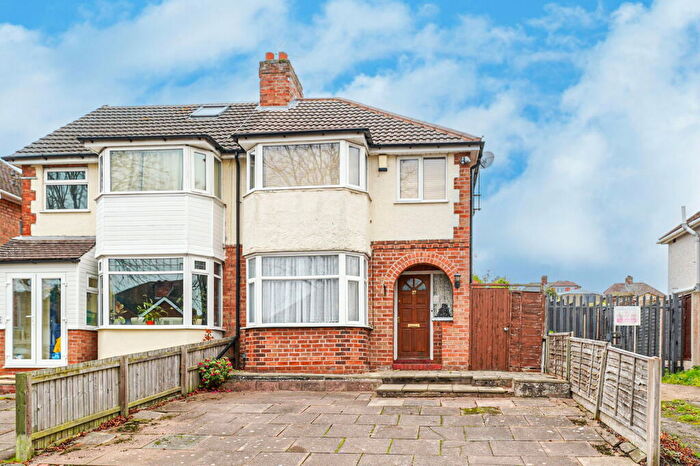 3 Bedroom Semi-Detached House For Sale In Watwood Road, Hall Green, B28