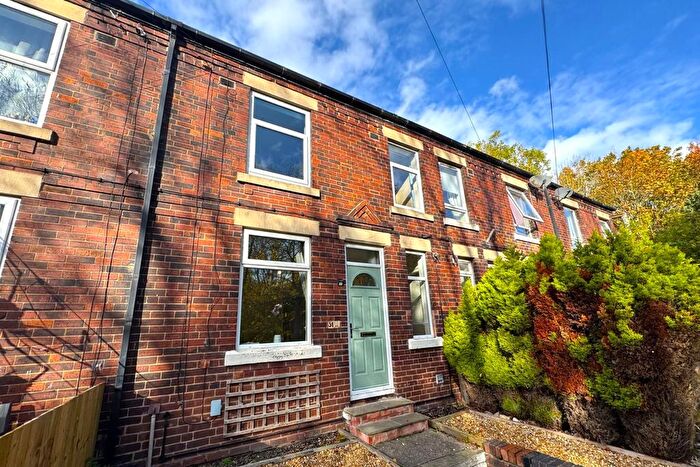3 Bedroom Terraced House To Rent In Devonshire Terrace, Holmewood, Chesterfield, S42