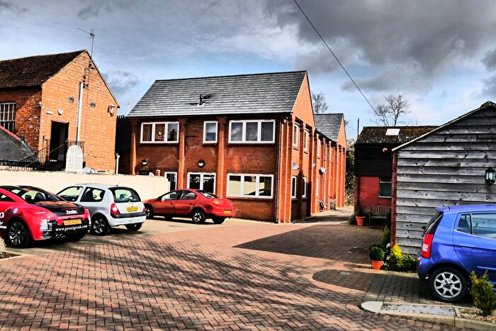 2 Bedroom Flat To Rent In Wesley Mews, Stony Stratford, MK11