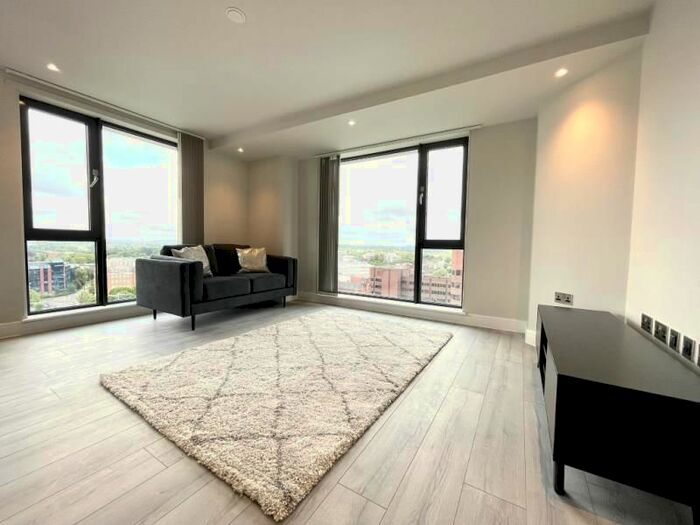2 Bedroom Flat To Rent In St Martin's Place, Broad Street, Birmingham, B15
