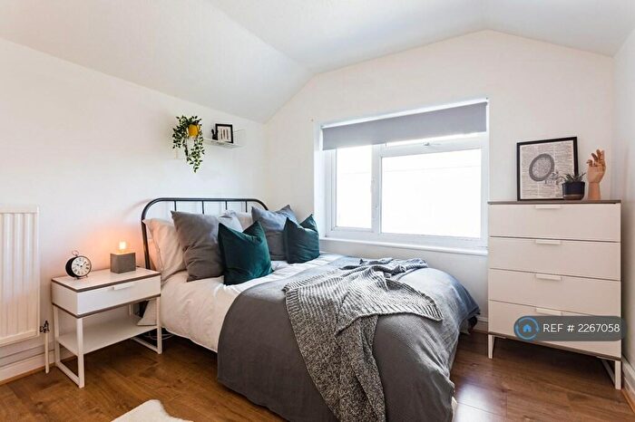 5 Bedroom Terraced House To Rent In Victoria Terrace, Swansea, SA1