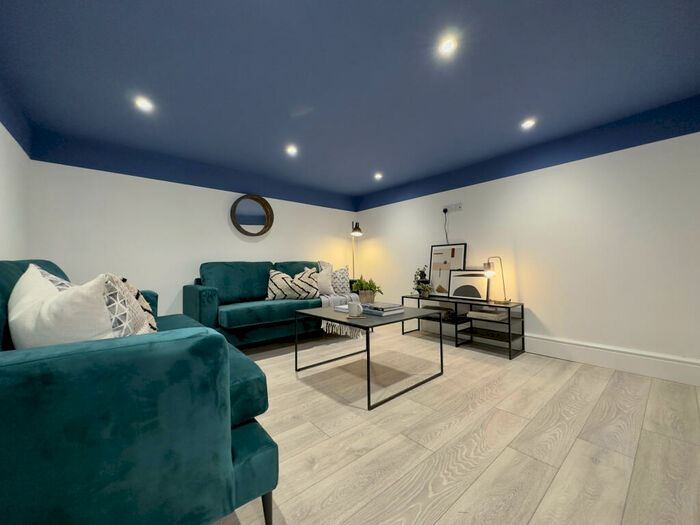 6 Bedroom Flat To Rent In Loren House, Thesiger Street, &#;Lincoln, LN5