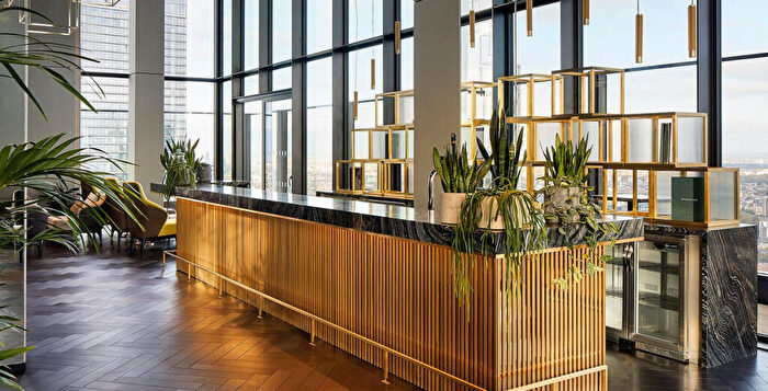 2 Bedroom Apartment To Rent In Marsh Wall, London, E14