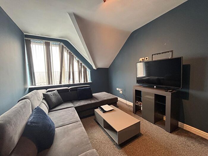 1 Bedroom Flat To Rent In Canning Street, Birkenhead, CH41