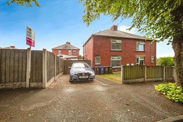 3 Bedroom Semi-Detached House For Sale In South Street, Darfield, Barnsley, S73