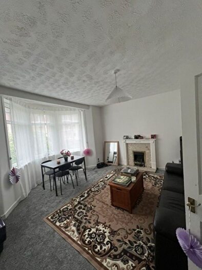 2 Bedroom Flat To Rent In Larchfield Avenue, Glasgow, G14