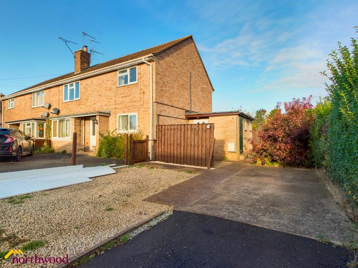 2 Bedroom Maisonette To Rent In Blackwell Road, Tredington, CV36